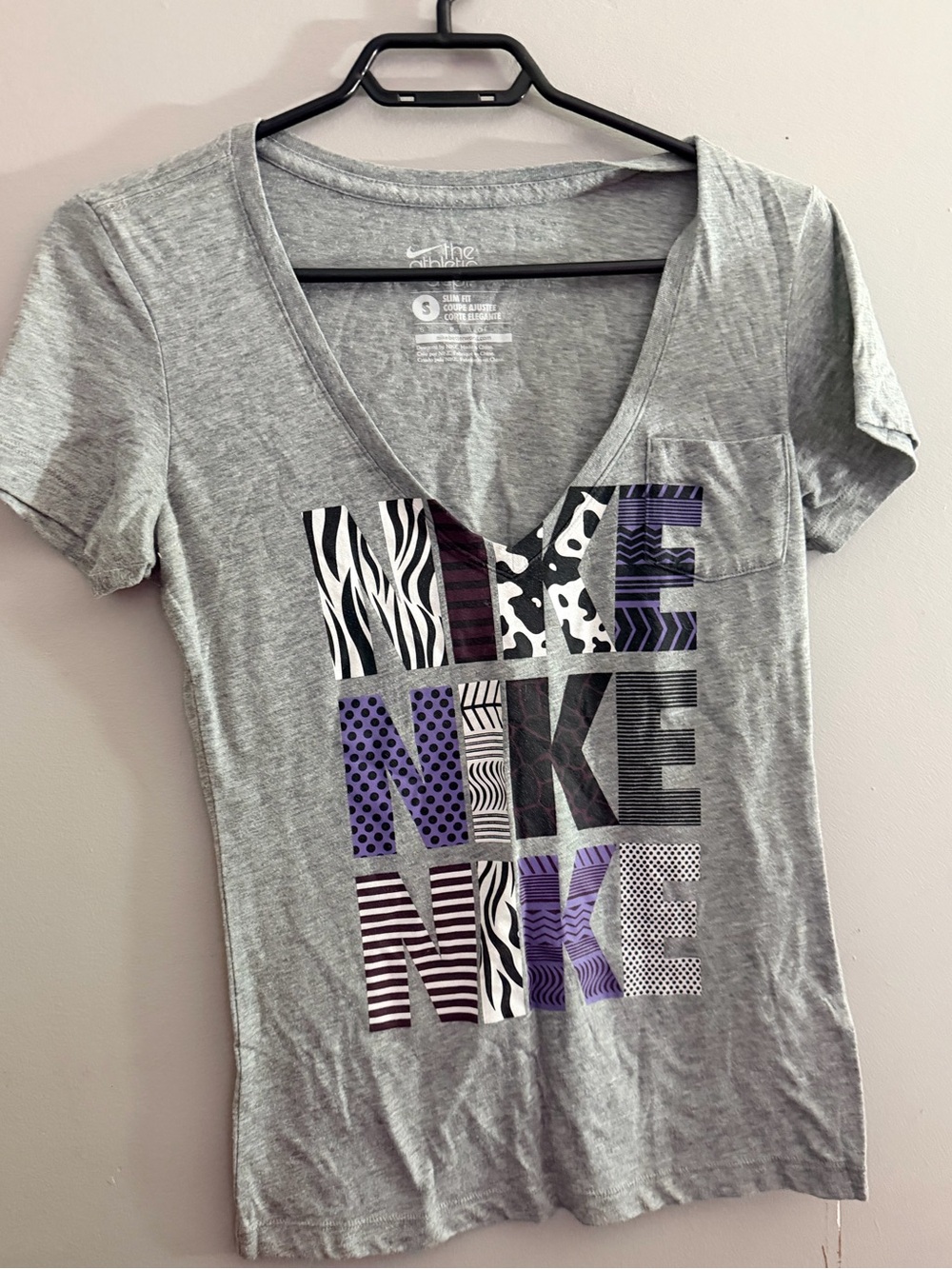 Nike V neck tshirt workout top Animal print graphic